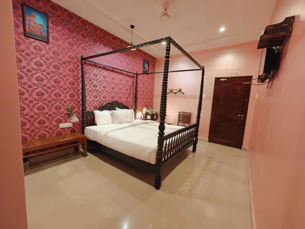 Chola Heritage Resort Карайккуді Екстер'єр фото