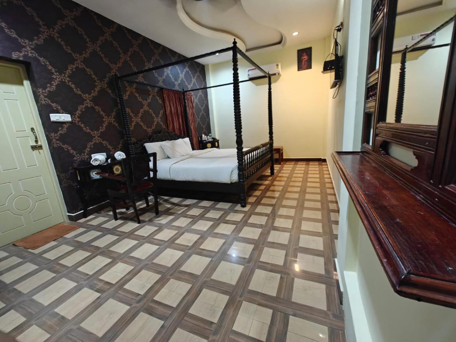 Chola Heritage Resort Карайккуді Екстер'єр фото